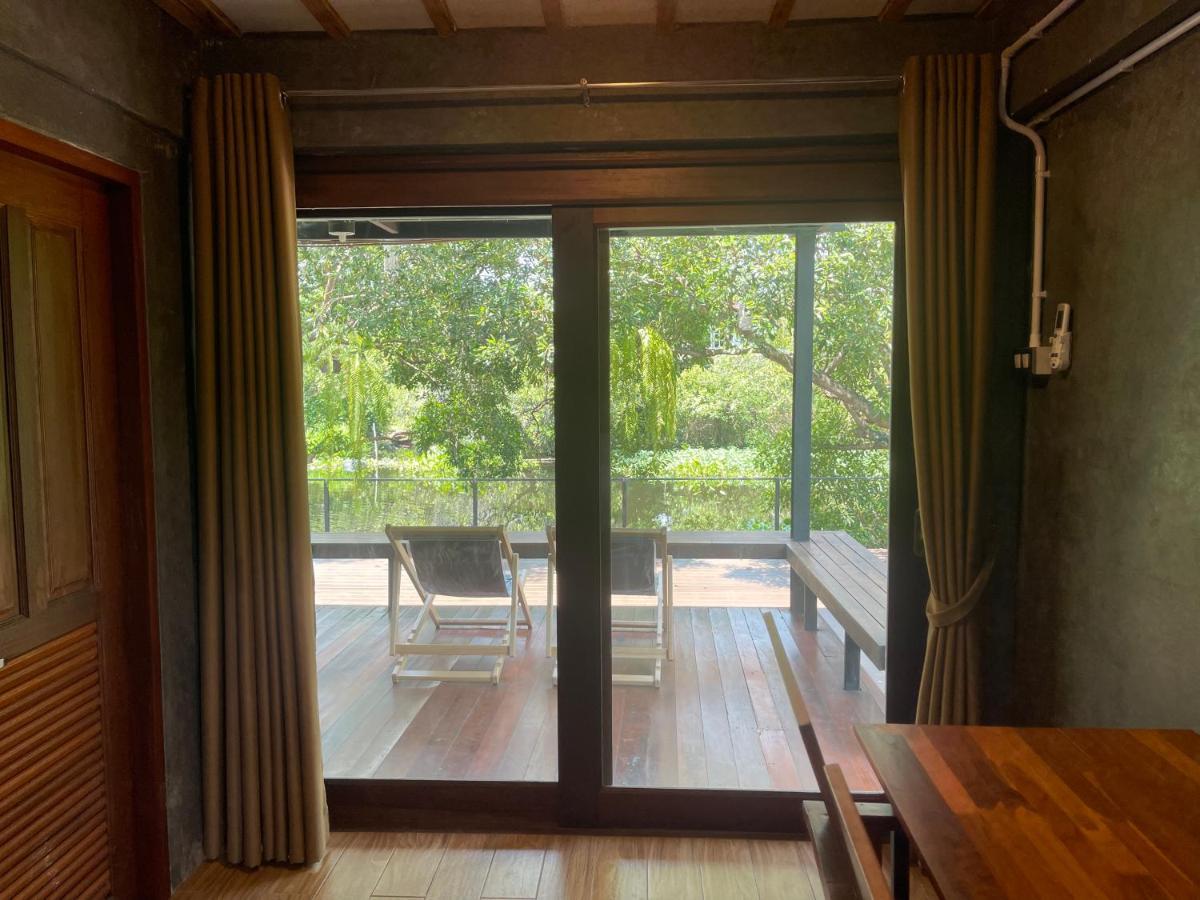 Banmai87 Guest House บ้านไม้87 เกสต์เฮ้าส์ Ayutthaya Eksteriør bilde