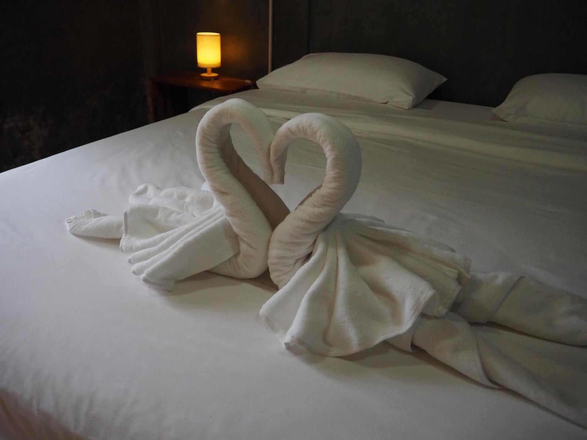 Banmai87 Guest House บ้านไม้87 เกสต์เฮ้าส์ Ayutthaya Eksteriør bilde