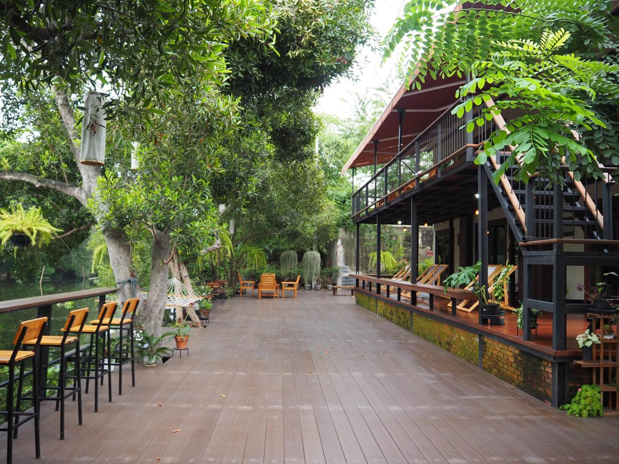 Banmai87 Guest House บ้านไม้87 เกสต์เฮ้าส์ Ayutthaya Eksteriør bilde