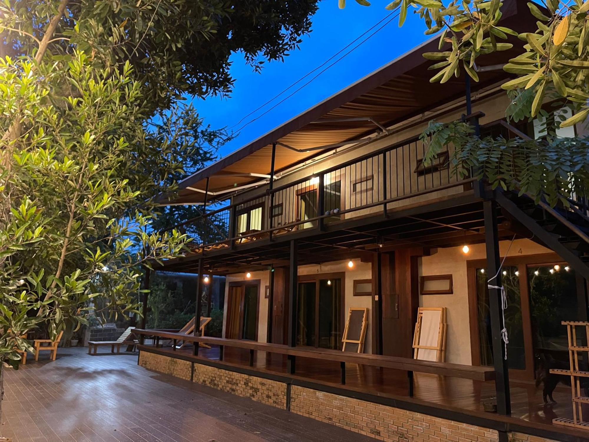 Banmai87 Guest House บ้านไม้87 เกสต์เฮ้าส์ Ayutthaya Eksteriør bilde